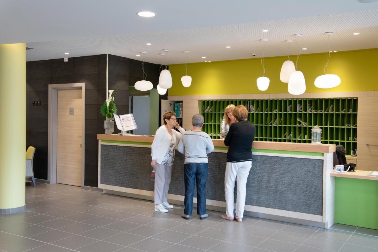 Domitys - Le Manoir Apartment Perignat-les-Sarlieve Bagian luar foto