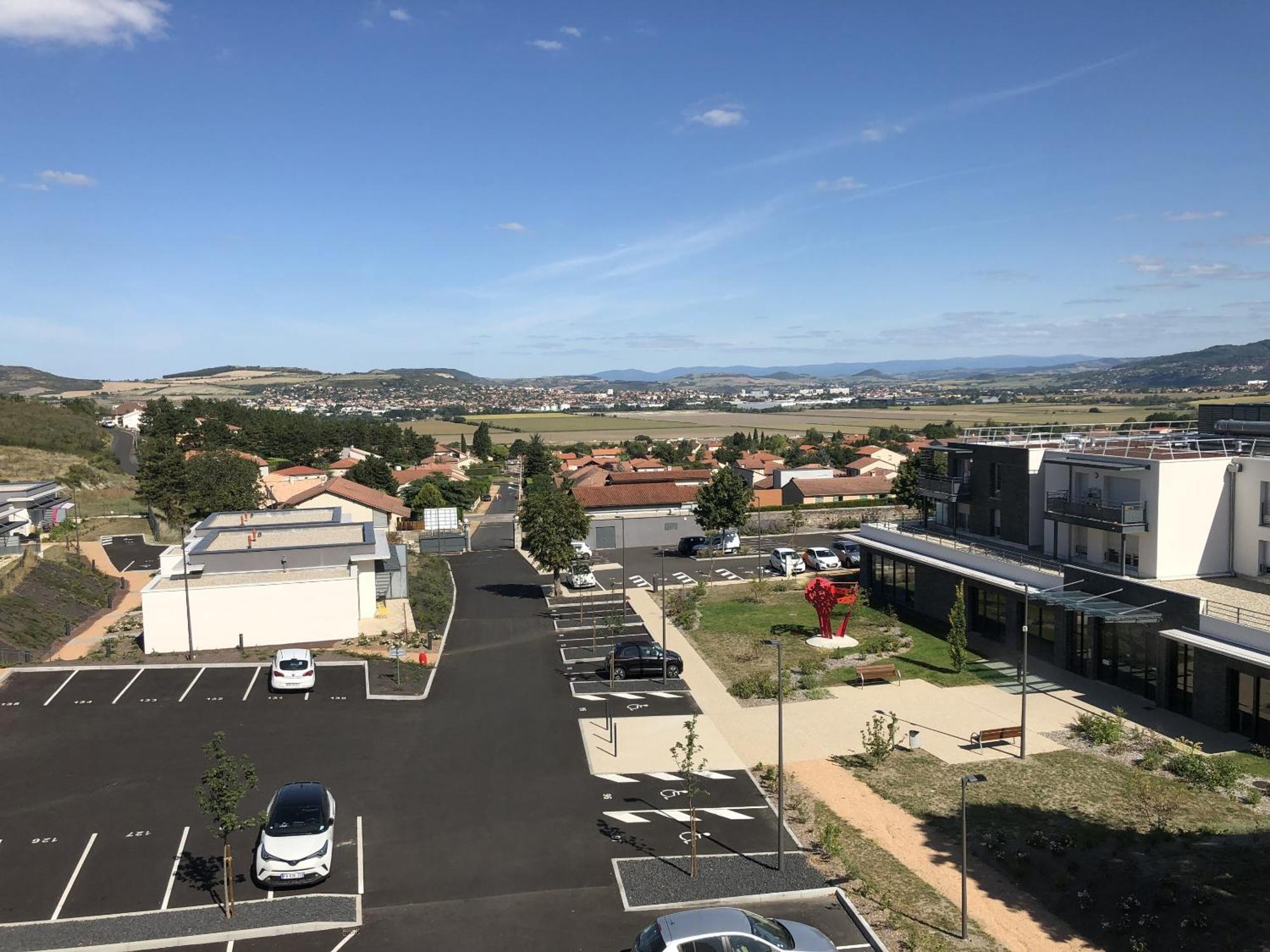Domitys - Le Manoir Apartment Perignat-les-Sarlieve Bagian luar foto