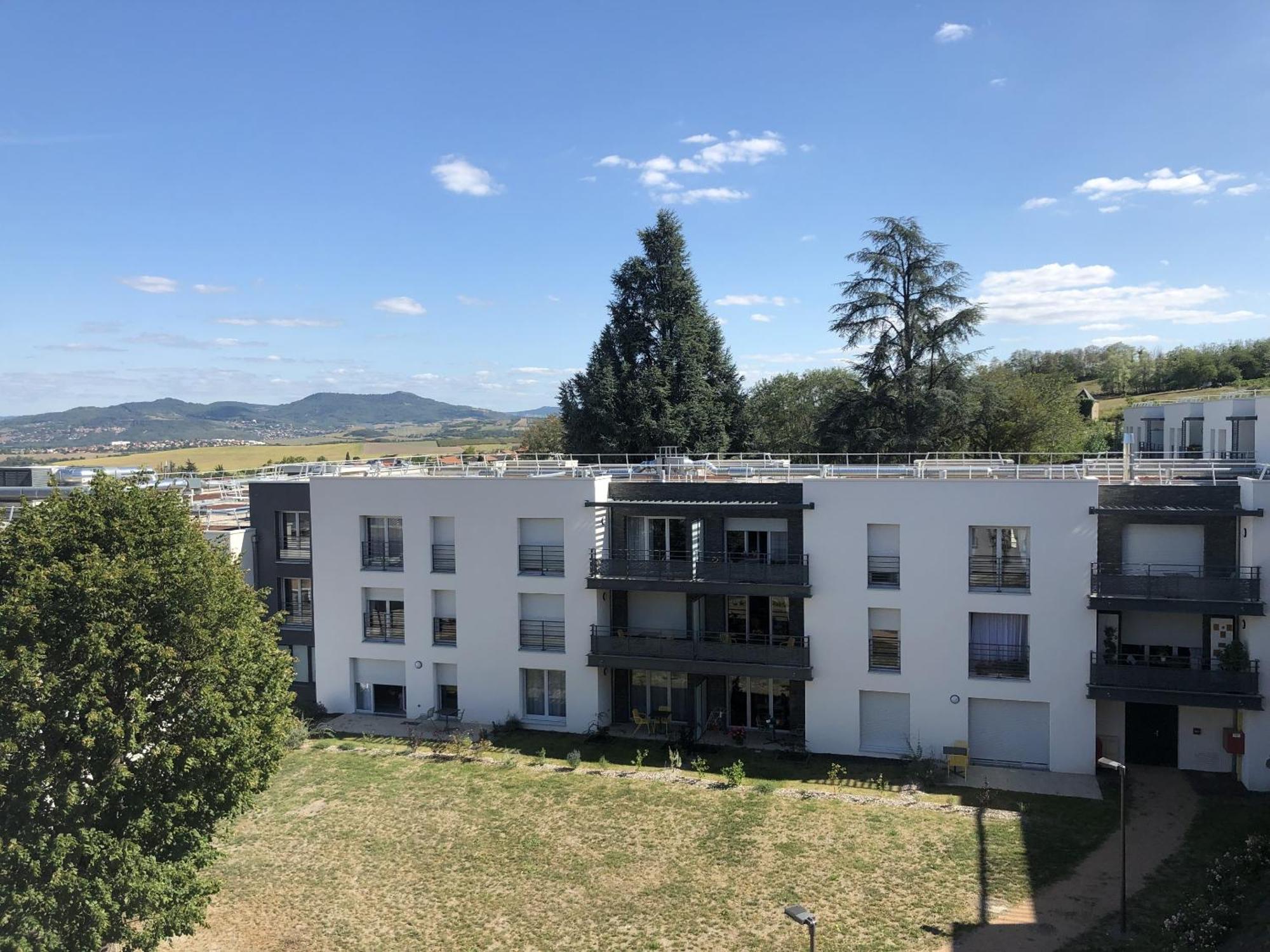 Domitys - Le Manoir Apartment Perignat-les-Sarlieve Bagian luar foto