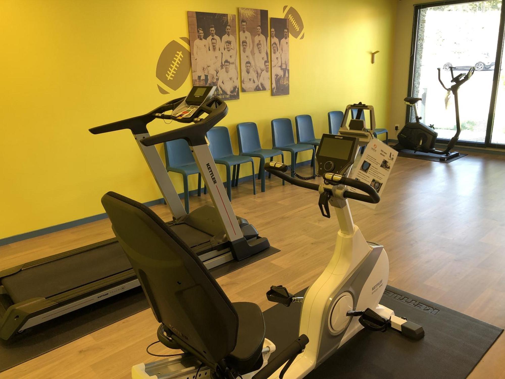 Domitys - Le Manoir Apartment Perignat-les-Sarlieve Bagian luar foto