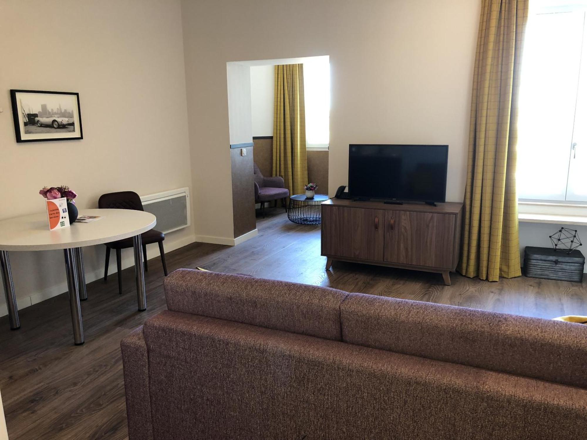 Domitys - Le Manoir Apartment Perignat-les-Sarlieve Bagian luar foto