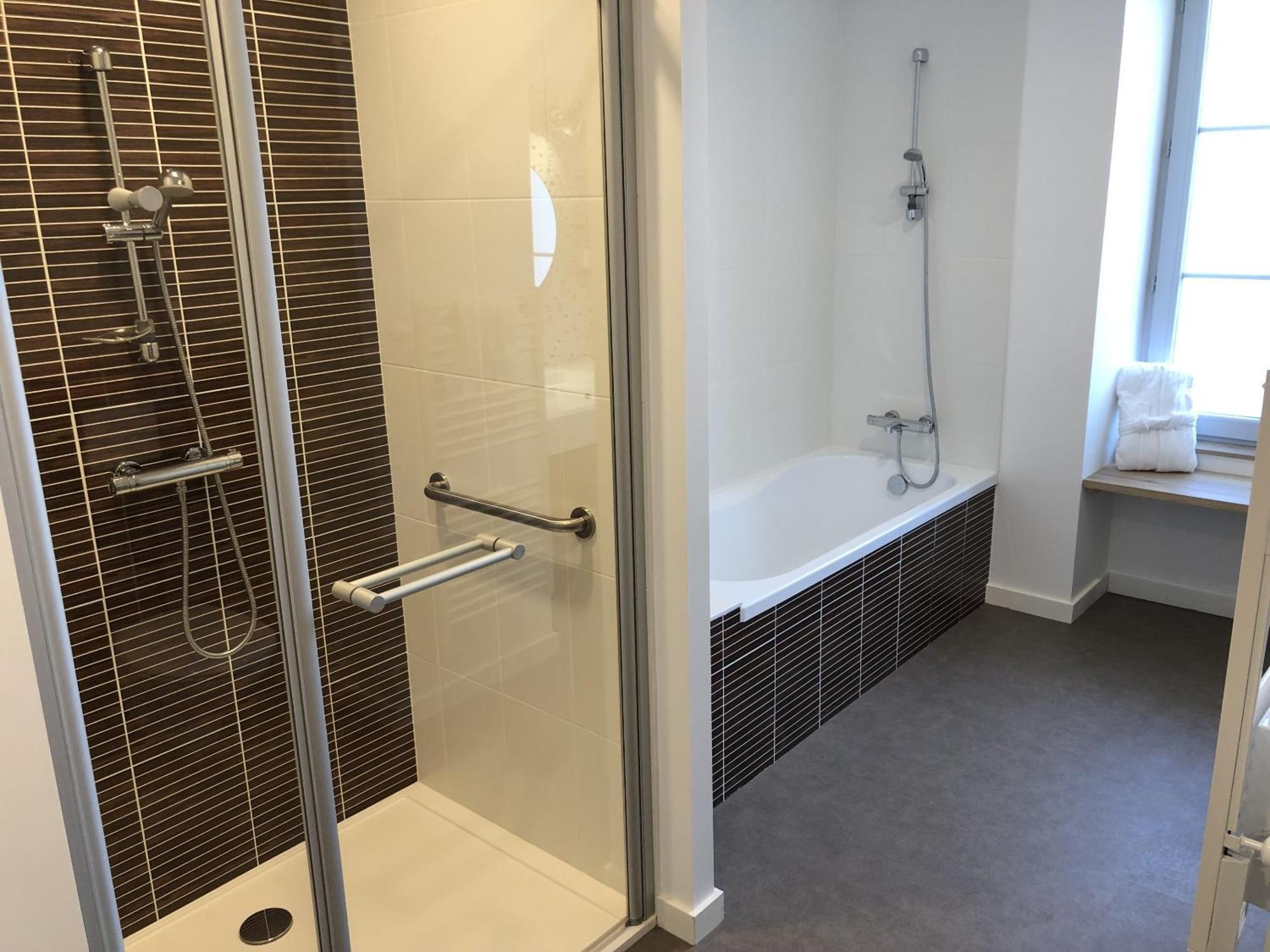 Domitys - Le Manoir Apartment Perignat-les-Sarlieve Bagian luar foto
